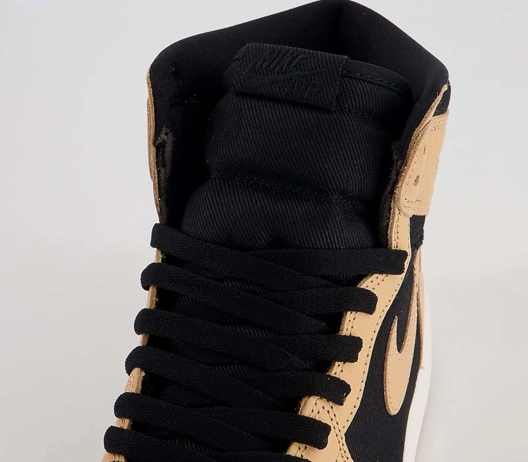 Jordan Air 1 Retro High "Heirloom"-Women Classic Trainers