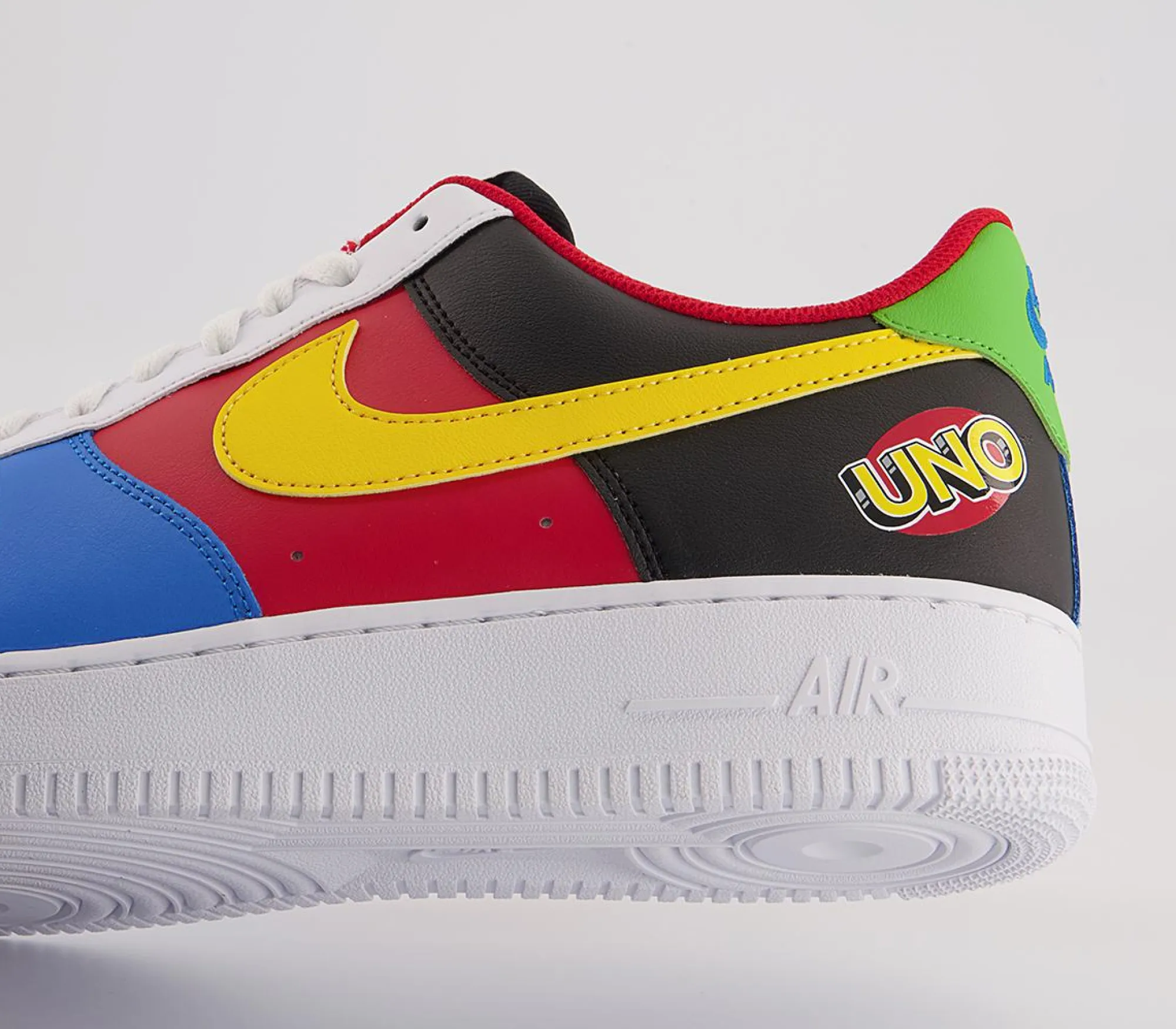 Nike Air Force 1 07 Trainers-Women Classic Trainers