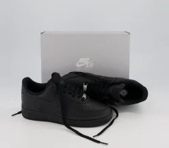 Nike Air Force 1 07 Trainers-Women Classic Trainers
