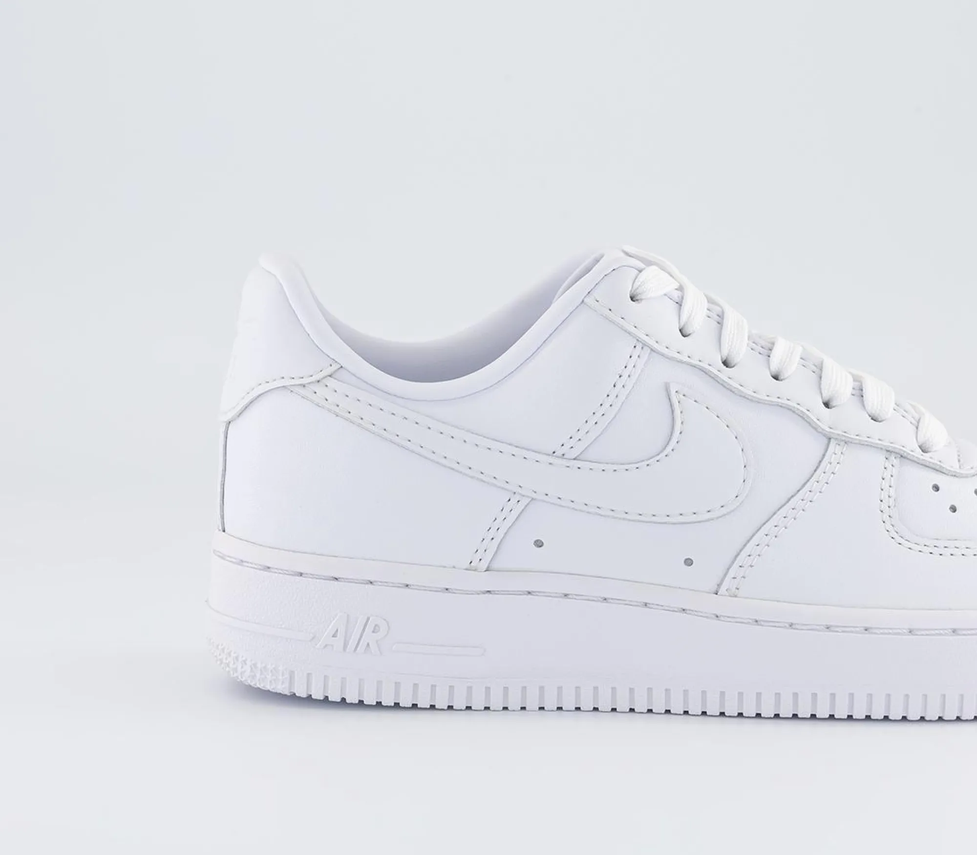 Nike Air Force 1 07 Trainers-Men Classic Trainers