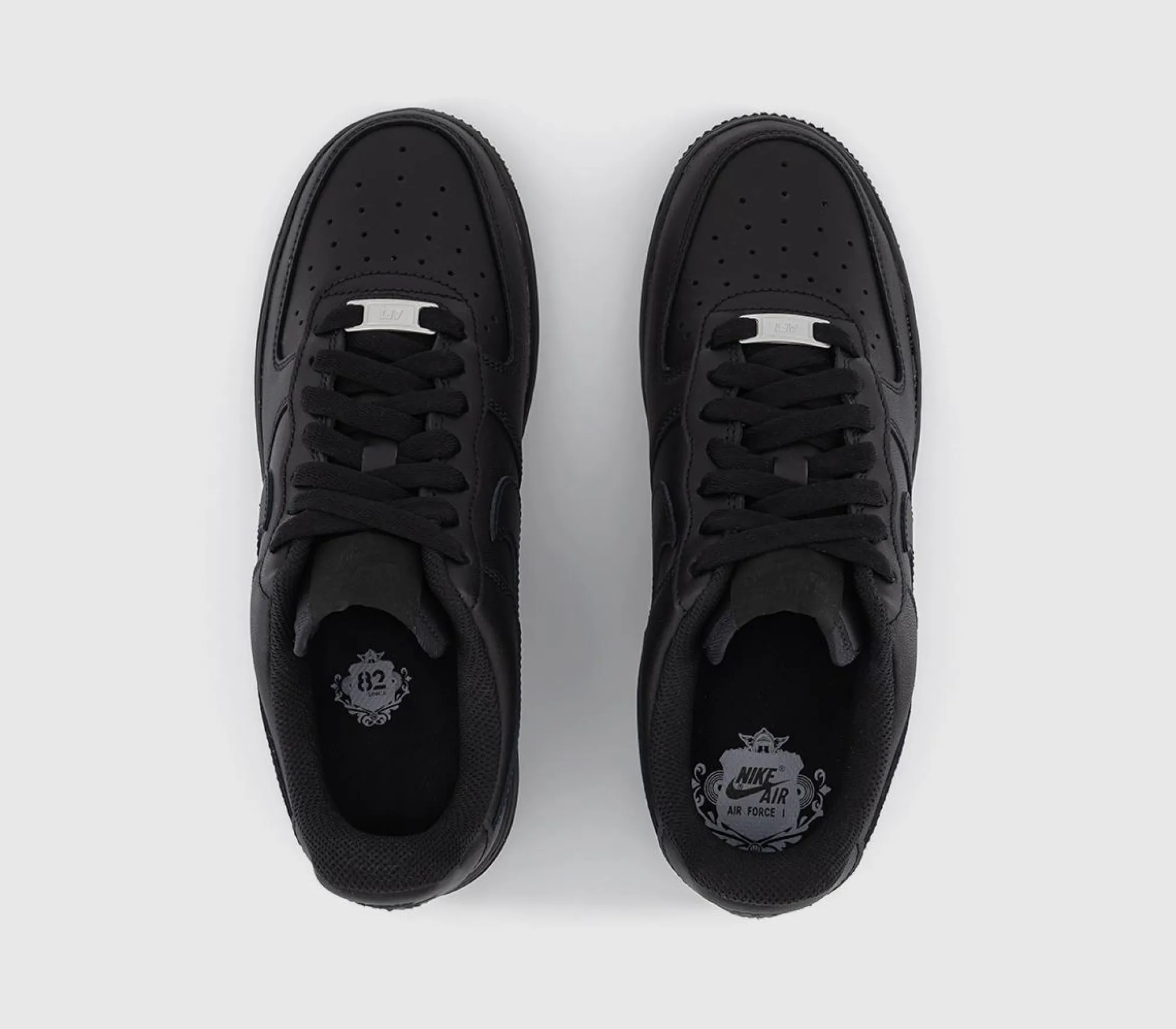 Nike Air Force 1 07 Trainers-Men Classic Trainers