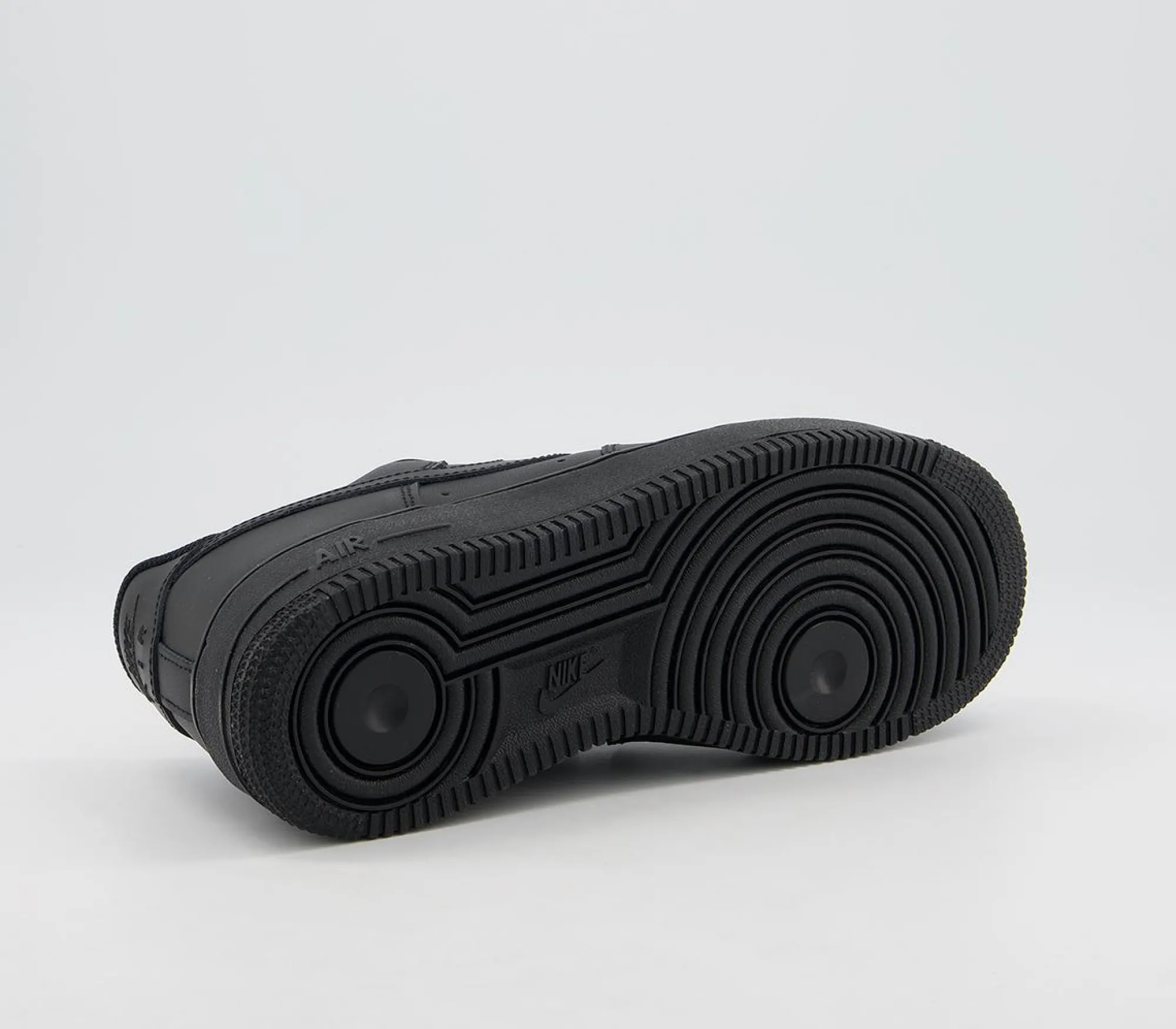 Nike Air Force 1 07 Trainers-Men Classic Trainers