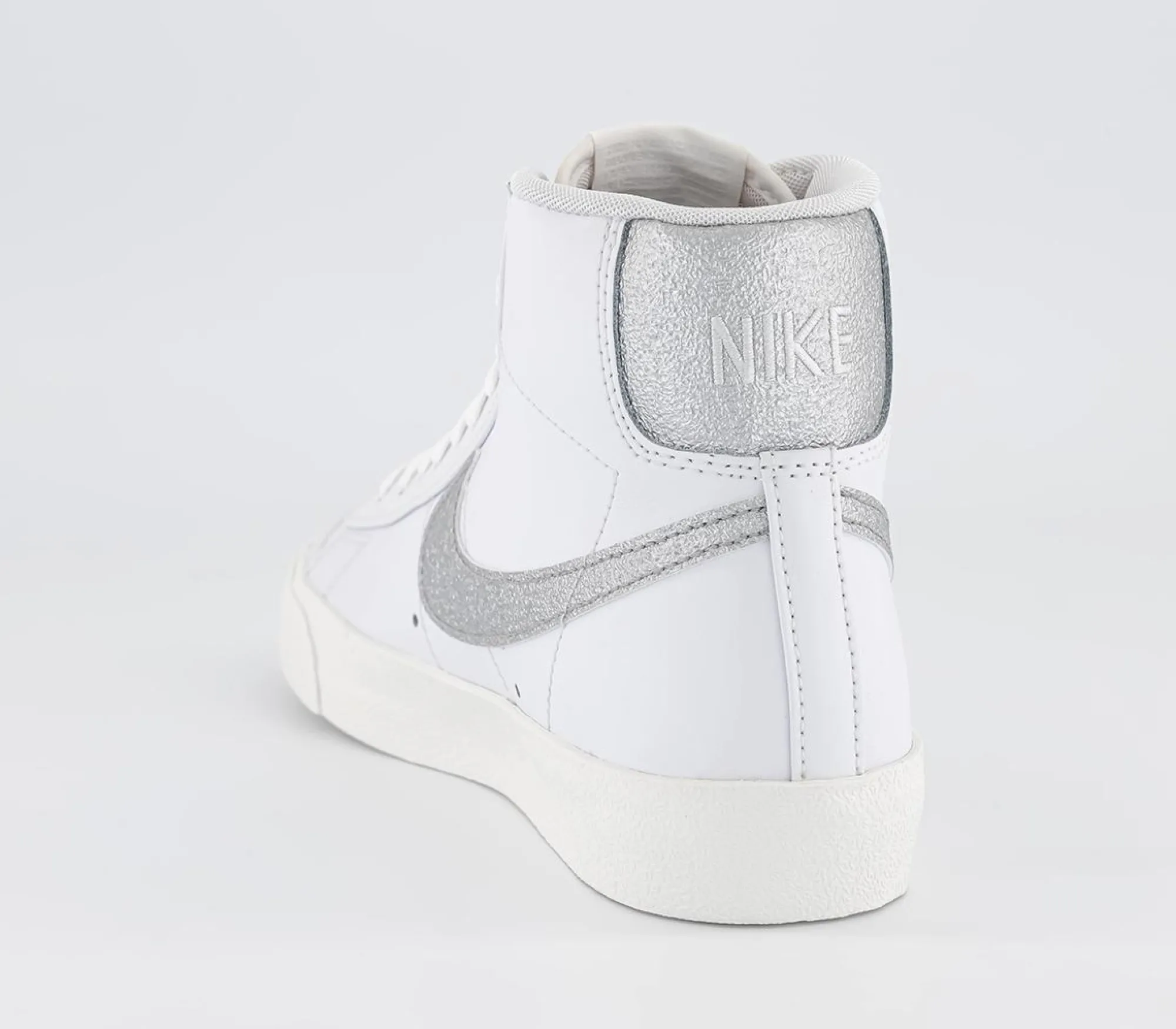 Nike Blazer Mid 77 Trainers-Women Classic Trainers