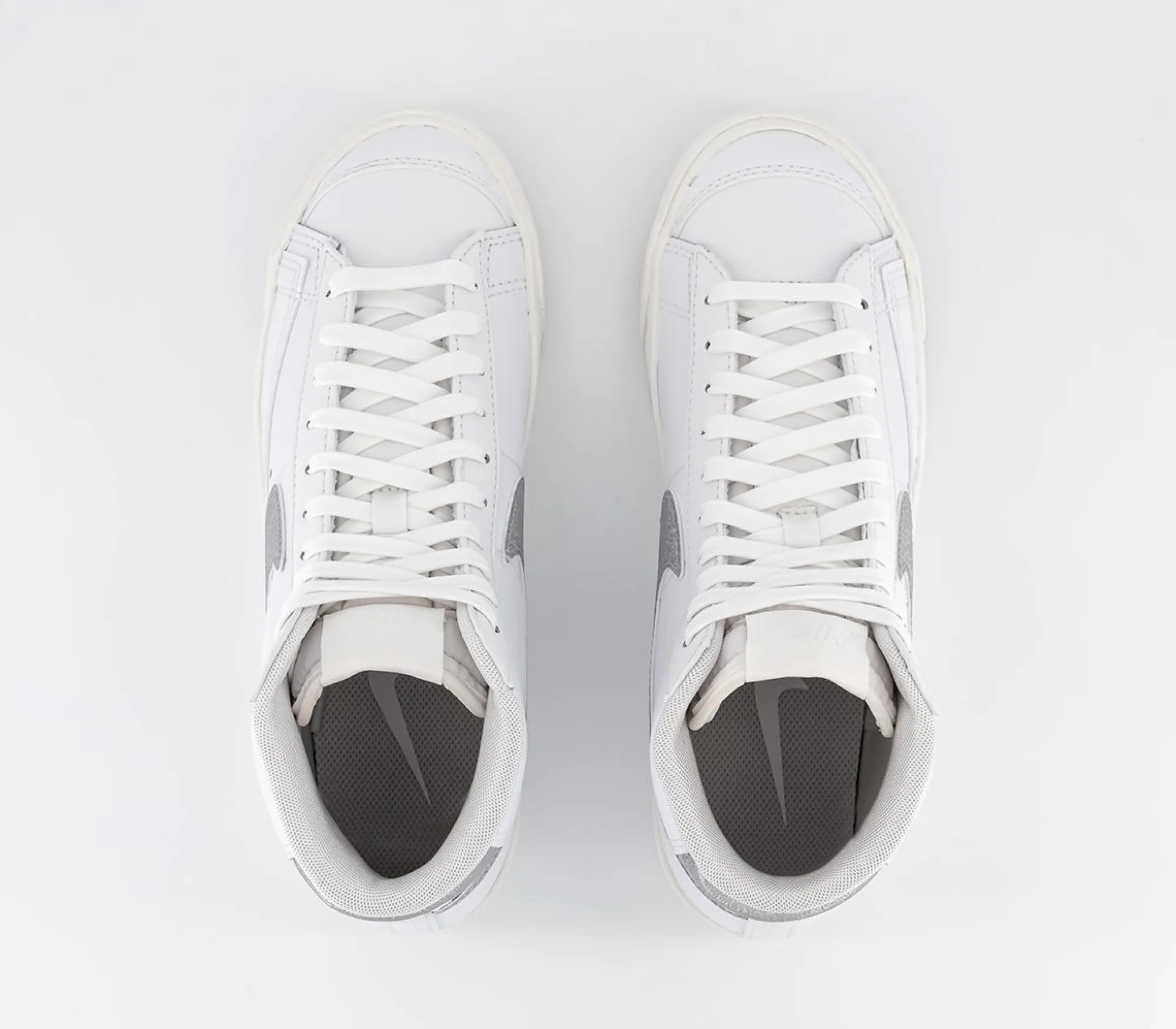 Nike Blazer Mid 77 Trainers-Women Classic Trainers