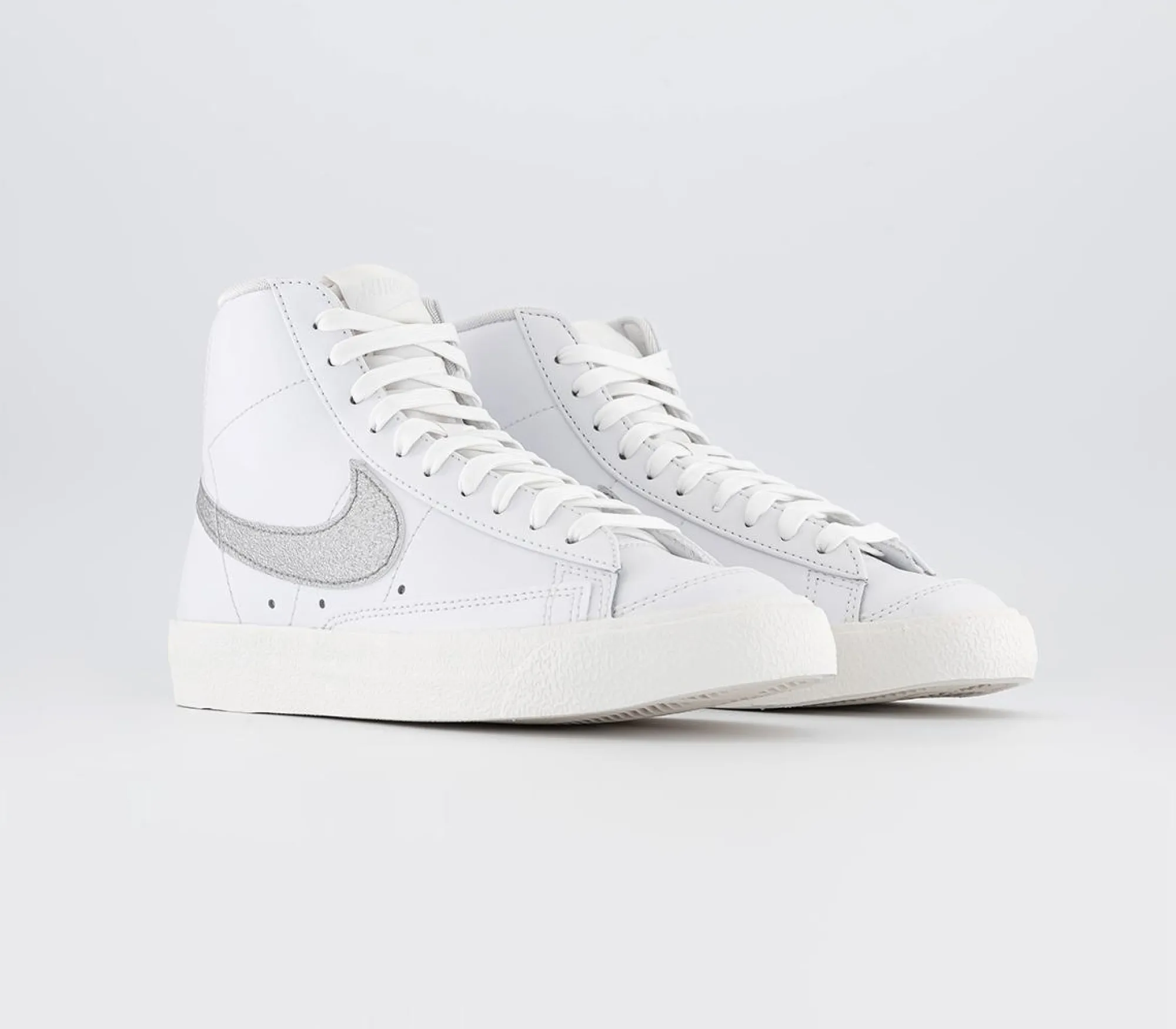 Nike Blazer Mid 77 Trainers-Women Classic Trainers