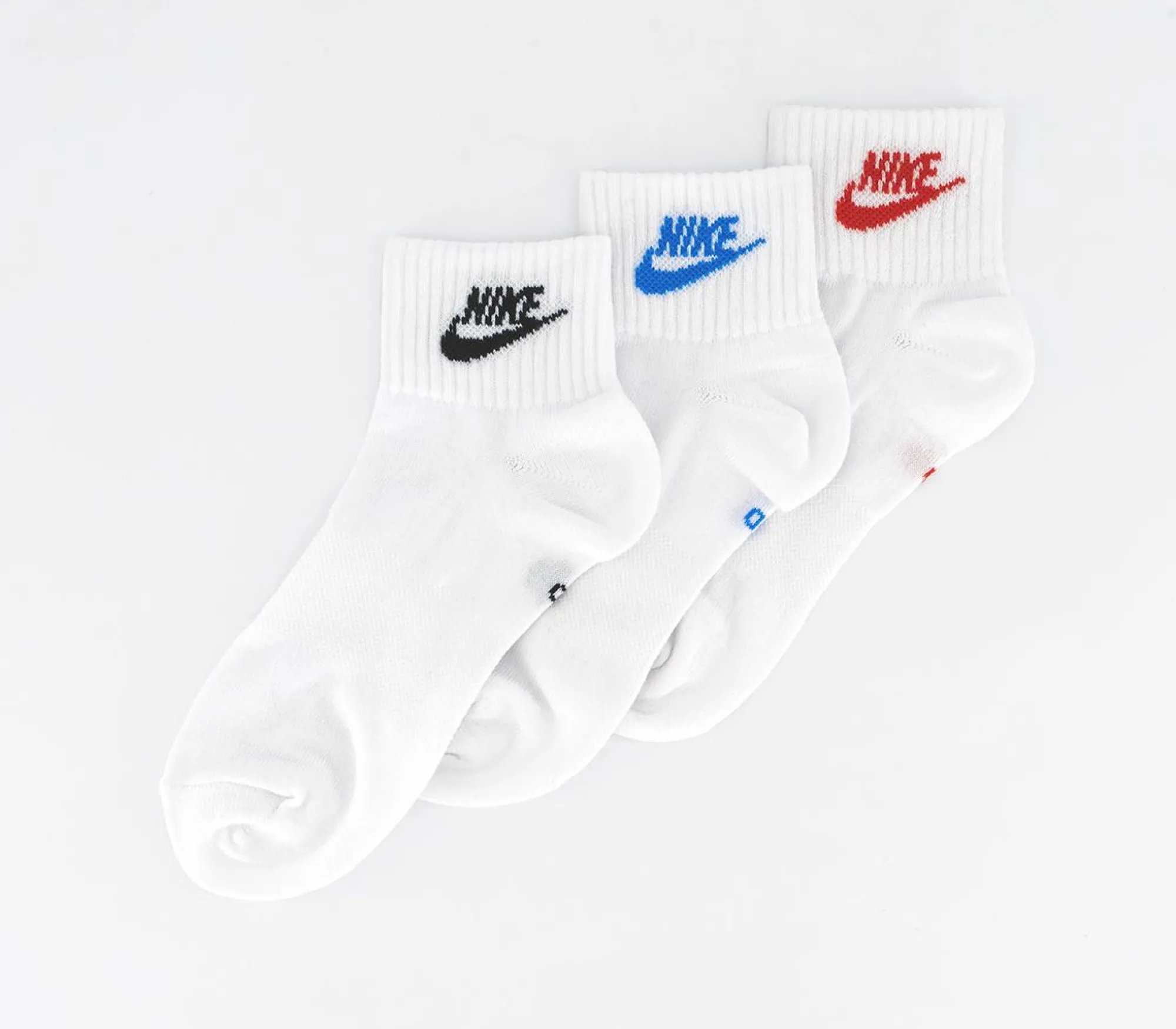 Nike Sports Everyday Essential Low 3 Pairs-Men Clothing & Accessories