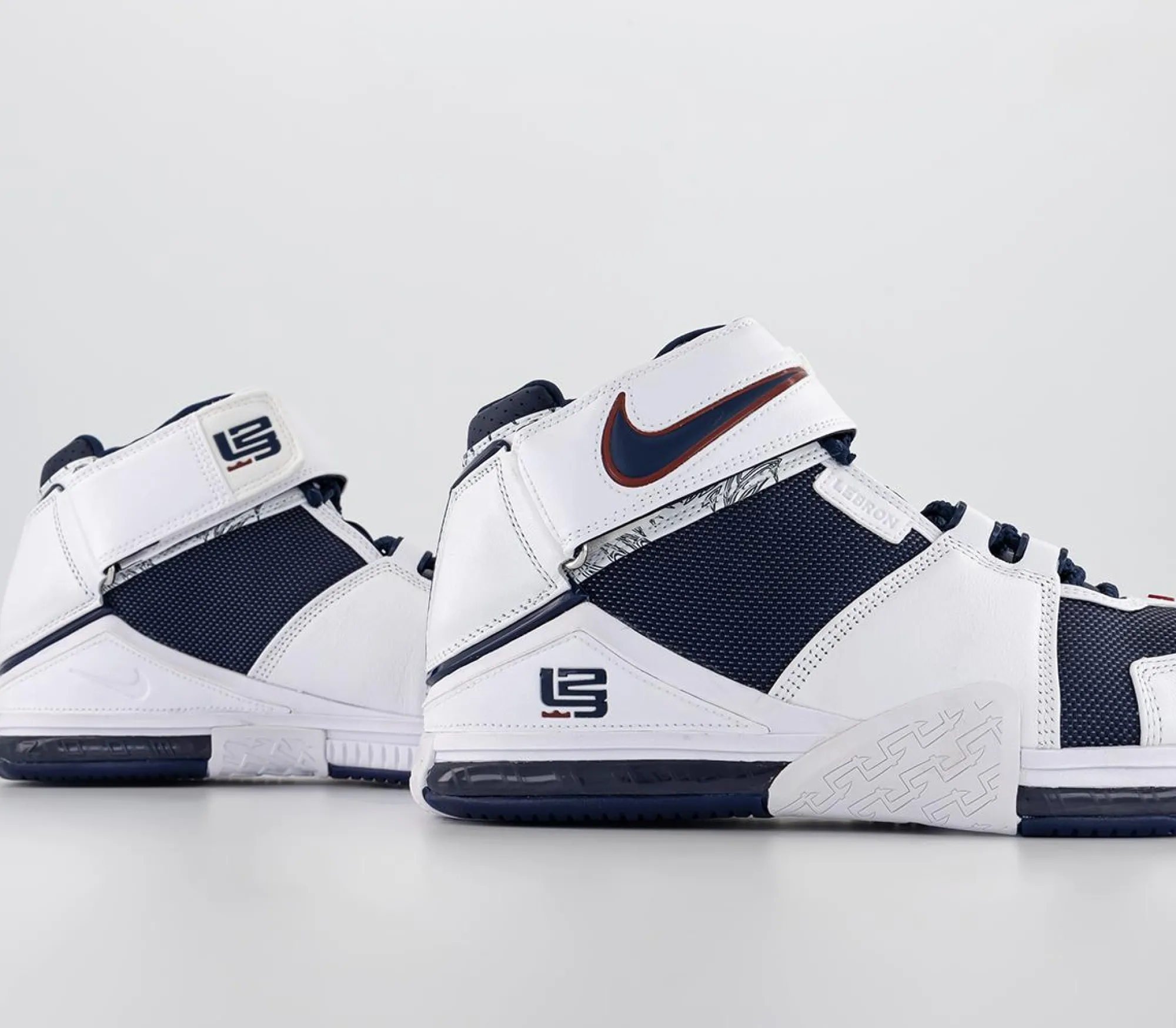 Nike Zoom Lebron Iii Trainers-Men Basketball Trainers
