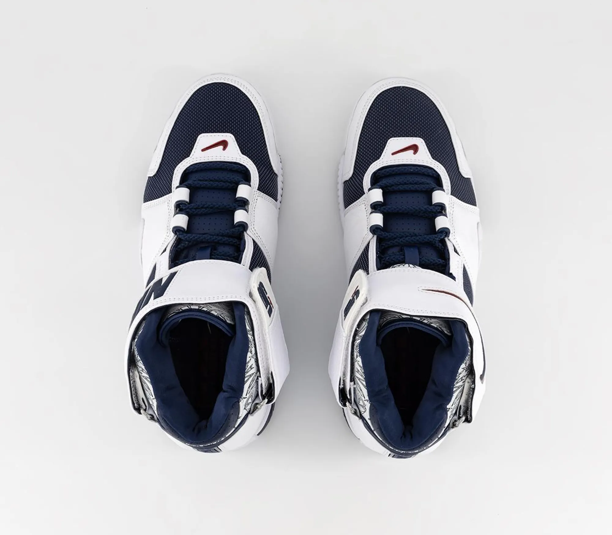 Nike Zoom Lebron Iii Trainers-Men Basketball Trainers